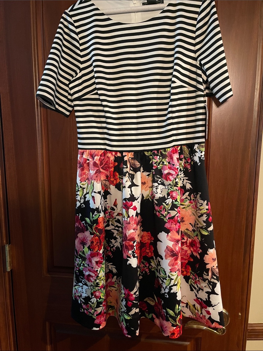 Jessica Howard Black & White Striped Bodice Floral Skirt Dress
